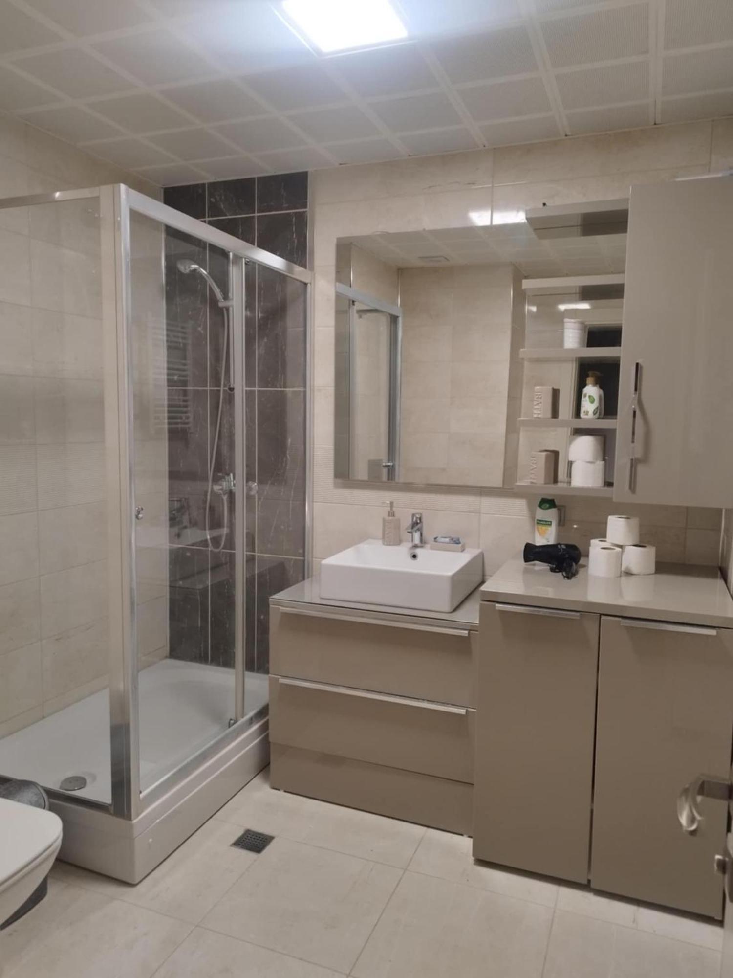 Daire Skopje Sky Apartments & Floor 33Th & 25Th & 19Th & 13Th 12Th With Pool & Spa & Fitness & Parking Included In Price *
